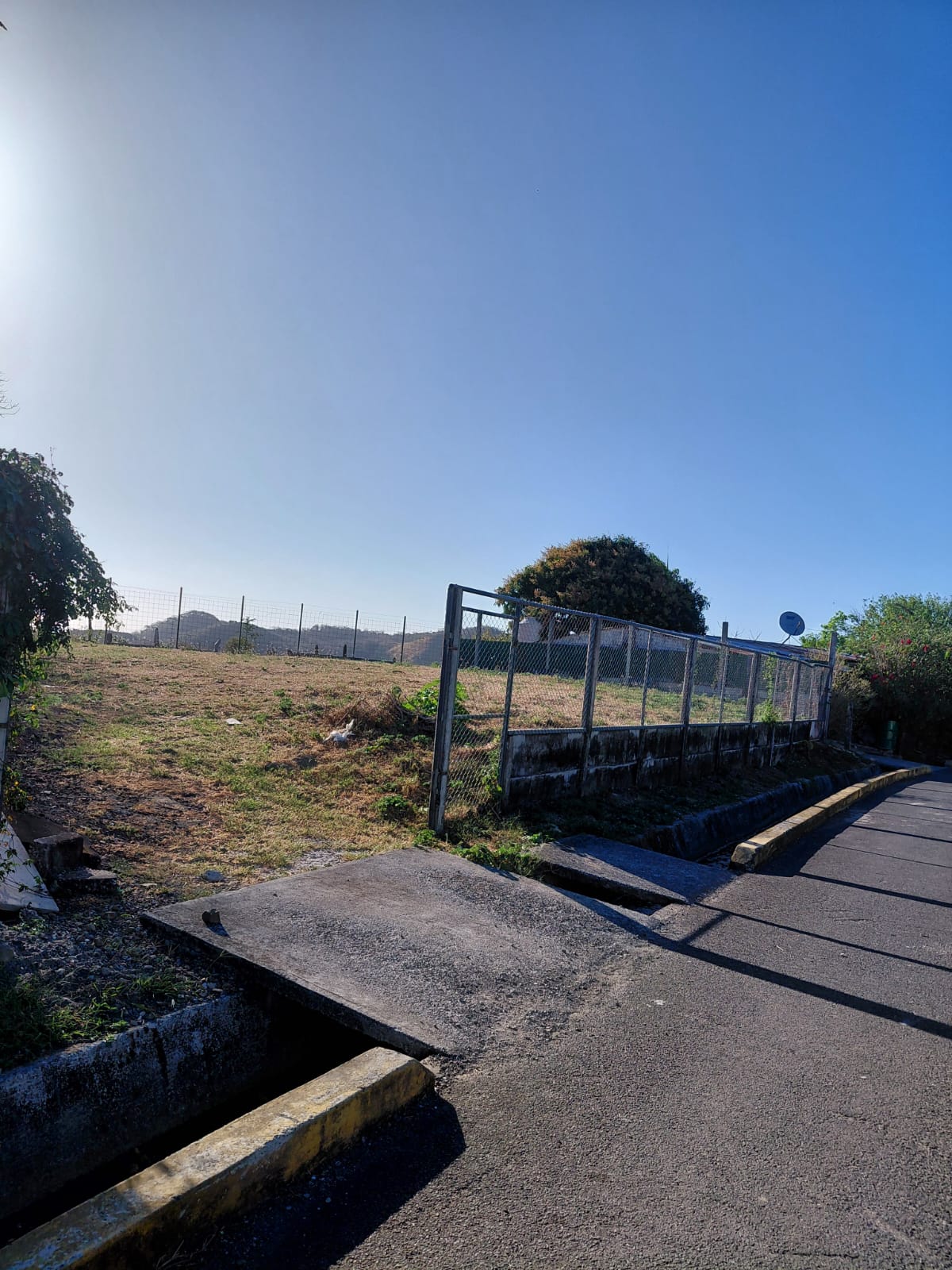 Acceso urbano al lote
